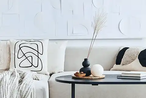 canapé avec table de salon minimaliste