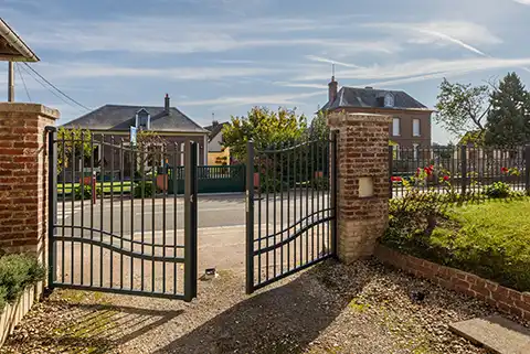 portail ajouré aluminium gourin kostum