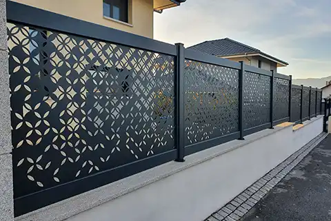 Clôture avec décors aluminium Flamig Kostum