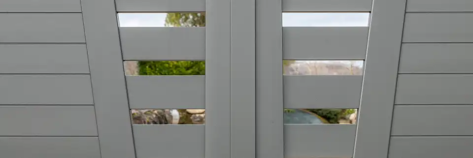 Battement central du portail en aluminium Kestenn Kostum