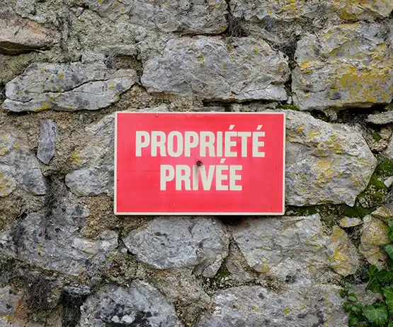 Propriete privée et droit de passage