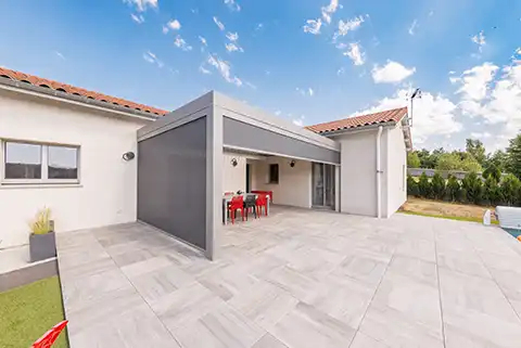 Pergola adossée avec toile en aluminium Lily Kostum