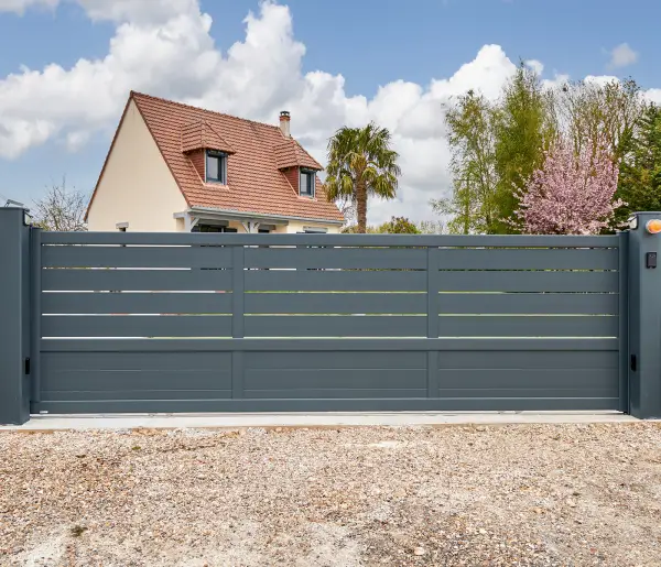 portail coulissant kostum aluminium