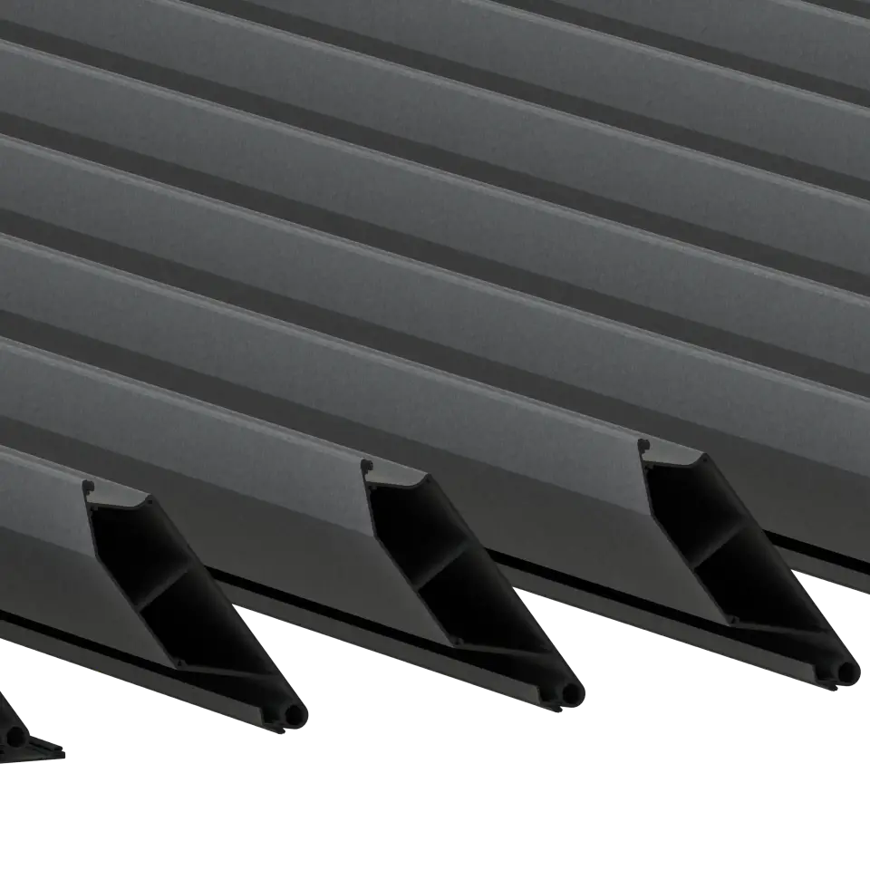 Cubierta bioclimática con lamas orientables motorizadas