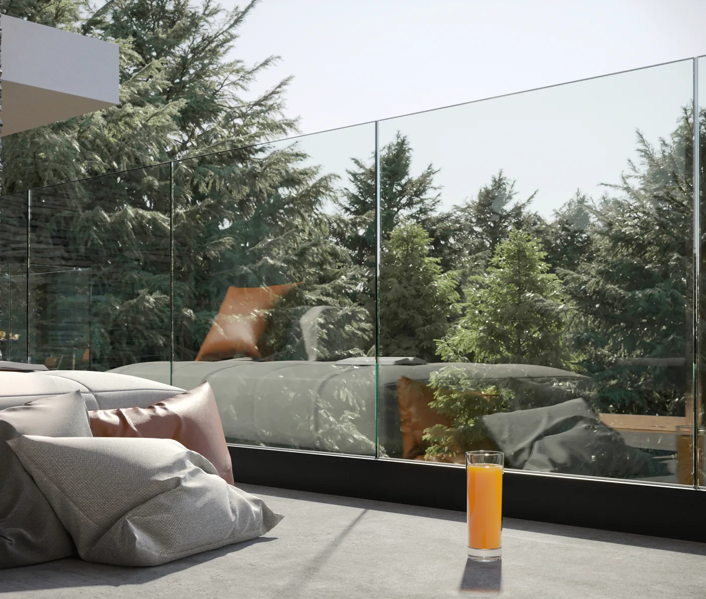 Barandilla acristalada de aluminio Aziliz Kostum instalada en una terraza