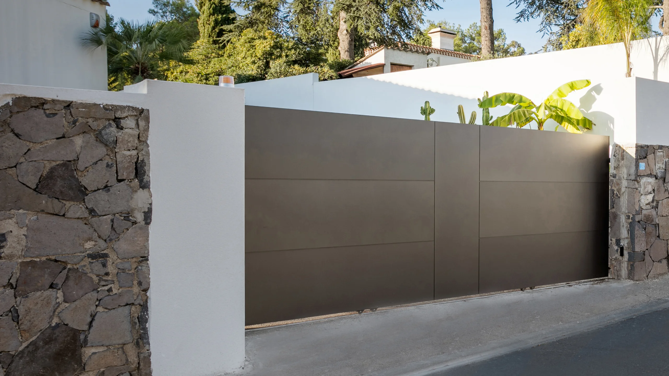 Puertas y vallas de aluminio Kostum