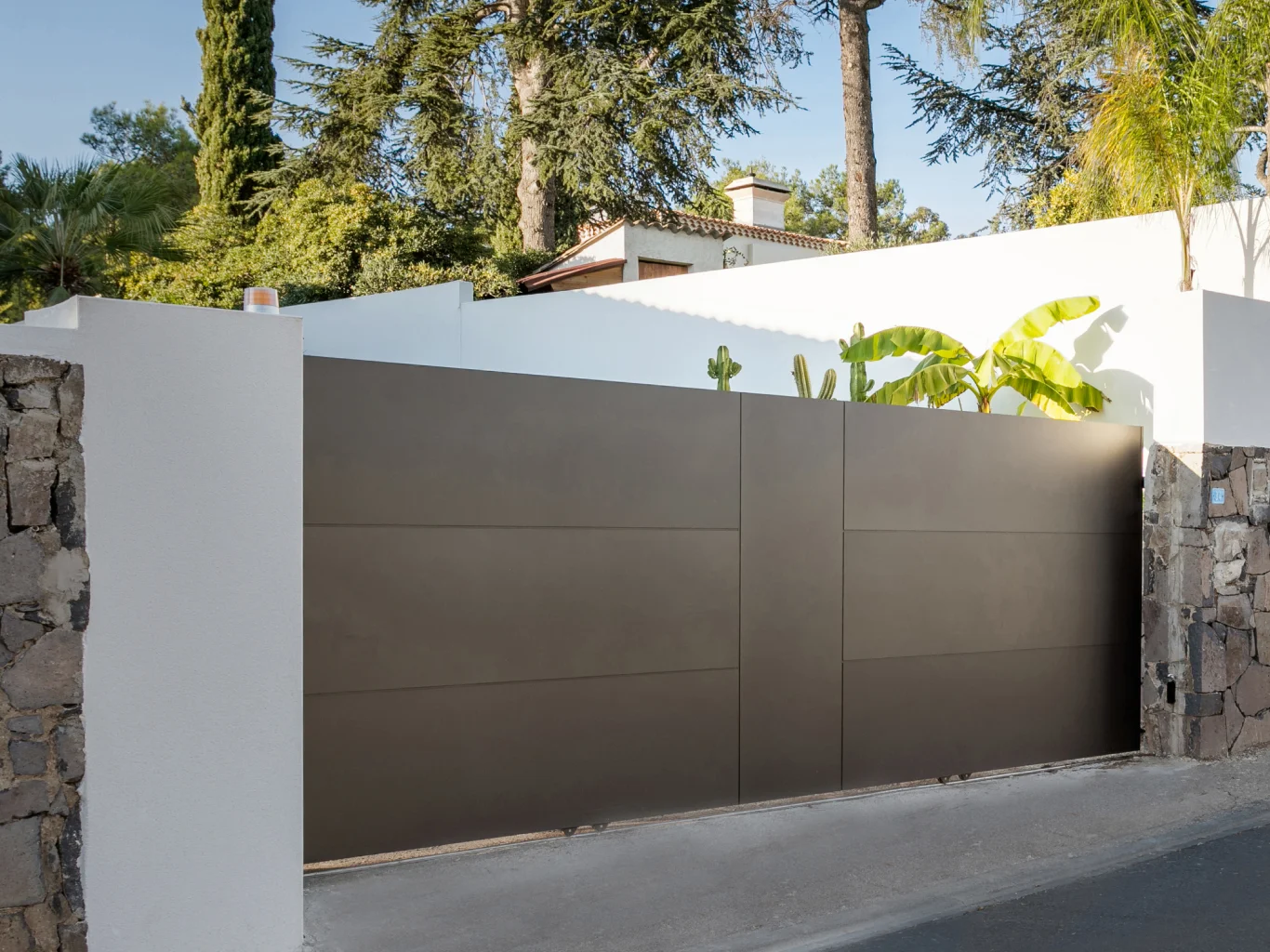 Puertas y vallas de aluminio Kostum